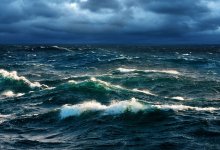 Пассажирский катер затонул в шторм на Бухтарминском водохранилище