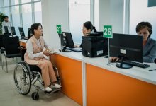 Библиотекарям, соцработникам и сотрудникам МПС повысили зарплаты в Нур-Султане