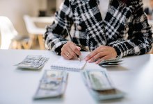 Женщины в Казахстане меньше довольны своим финансовым положением, чем мужчины