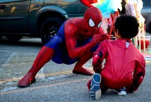 Они уже среди нас: "человека паука" заметили в центре Караганды (ВИДЕО)