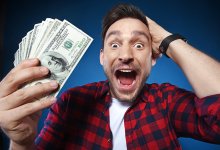 Казахстанец рассказал, как пытался выиграть приз от Air Astana