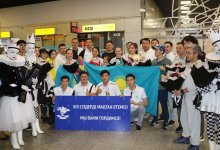 Пышную встречу в аэропорту Алматы устроили казахстанским шахматистам