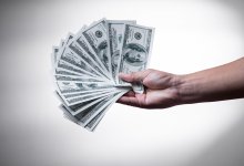 Нацбанк Казахстана установил курс доллара на 11 августа