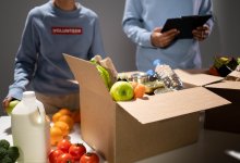 "Бессердечно и бесчеловечно": что думают волонтеры о поправках в закон РК о благотворительности