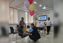 “Соберем ребенка в школу”: как партия AMANAT помогает многодетным семьям