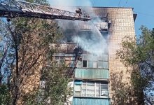 В четырех квартирах загорелись балконы в Караганде