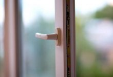 Парень выбросился из окна девятого этажа в Павлодаре