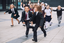 Треть нуждающихся в финпомощи школьников Казахстана все еще ее не получила