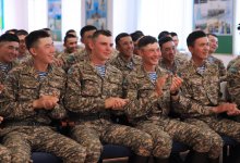 Казахстанские солдаты-призывники смогут общаться с родными по видеосвязи