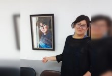 Художница с инвалидностью предложила Минздраву купить у нее картины