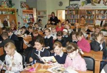 Приходят с уроков в 10 вечера: скандал разразился вокруг "резиновой" школы в Косшы