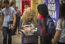 "Третий рейх" и равнодушие: мама пережившей буллинг школьницы из Рудного рассказала подробности