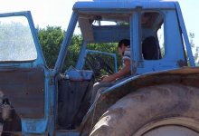 Тракторист без прав удирал на сельхозтехнике от полицейских в селе Павлодарской области