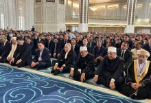 Назарбаев совершил пятничный намаз в главной мечети столицы