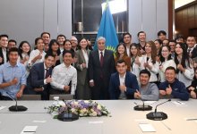 Президент встретился с казахстанскими IT-специалистами, работающими за рубежом