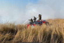 Горящий камыш продолжают тушить в Атырауской области