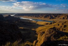 Сверкающая река, бегущая среди скал: куда поехать близ Алматы