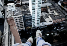 Подросток сбросился с 18-го этажа в Алматы