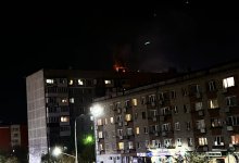 50 человек эвакуировали из-за пожара на крыше многоэтажки в Петропавловске