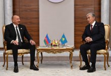 Касым-Жомарт Токаев провел встречу с президентом Азербайджана