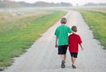 В Уральске с детской площадки пропали братья