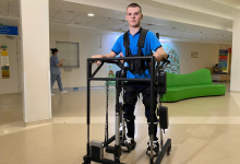 Второй ребенок получил экзоскелет от фонда "Қазақстан халқына"