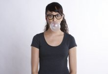 Шесть коробок жвачки украли из супермаркета в Актау (ВИДЕО)