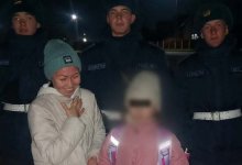 Девочка потерялась в Астане. Ее нашли гвардейцы