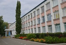 На учителя, преподающего пять предметов, пожаловались родители школьников в Павлодаре