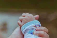 Мать выброшенного на свалку младенца нашли полицейские в Актюбинской области