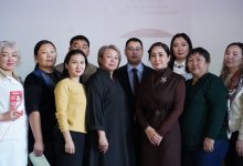 Кандидат в президенты Абден встретилась с соцработниками Семея