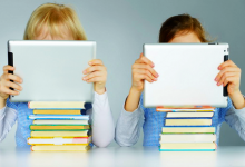 Школьные учебники в Казахстане заменят на планшеты