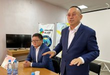 Нурлан Ауесбаев встретился с библиотекарями Шахтинска