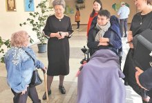 Настоящее без барьеров: как волонтер помогает нуждающимся в Караганде