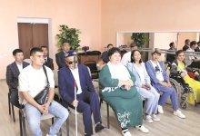 Как партийцы AMANATа помогают карагандинцам с особыми потребностями