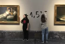 Очередные активистки приклеили себя к картинам - теперь это Гойя, Мадрид