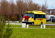 Центр Абая в Атырауской области получил в подарок автобус от президента