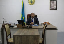 Директор актюбинской школы отдал кабинет детям, а сам переехал в подвал