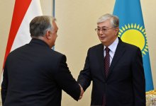 Токаев провел встречу с премьер-министром Венгрии