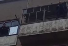 Мужчину из Аксу спасли полицейские (ВИДЕО)