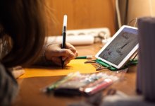 Минздрав предлагает ограничить время использования планшетов в школах