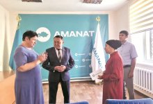 Как партия AMANAT помогла больному мальчику в селе Сарыозен