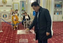 Ерлан Карин принял участие в голосовании на президентских выборах