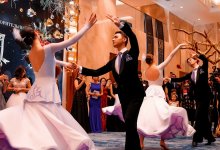 Гитару основателя ансамбля "Дос-Мукасан" выставят на аукционе XIII Зимнего благотворительного бала