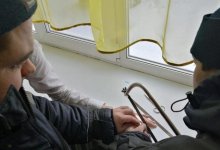 Спасатели вытащили палец десятиклассника из школьного крана в ВКО