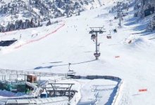 Полицейский лыжный патруль готовится к дежурству на курорте "Шымбулак"