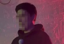 Стендапера, оскорблявшего девушку во время выступления в Алматы, ищет полиция