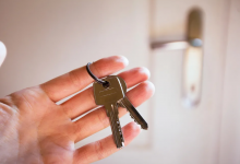 Попав в пансионат, пожилая карагандинка лишилась жилья и пропала