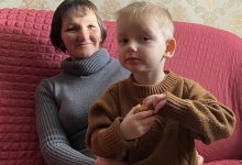 Вытащили из самого дна: как молодую маму спасли в общественной приемной AMANATa