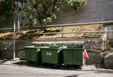 В мусорном баке спрятался от полицейских автоугонщик в Атырау (ВИДЕО)